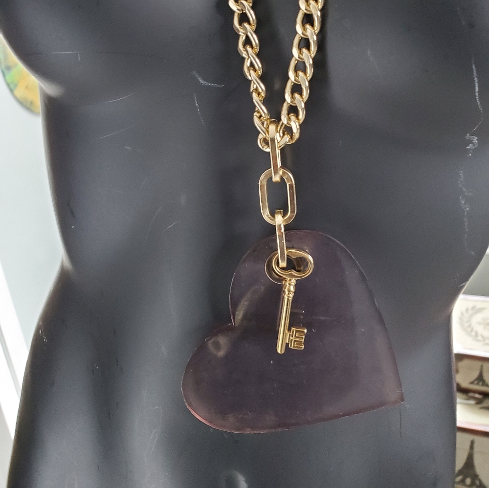 Jewelry - Picture 2 of 3